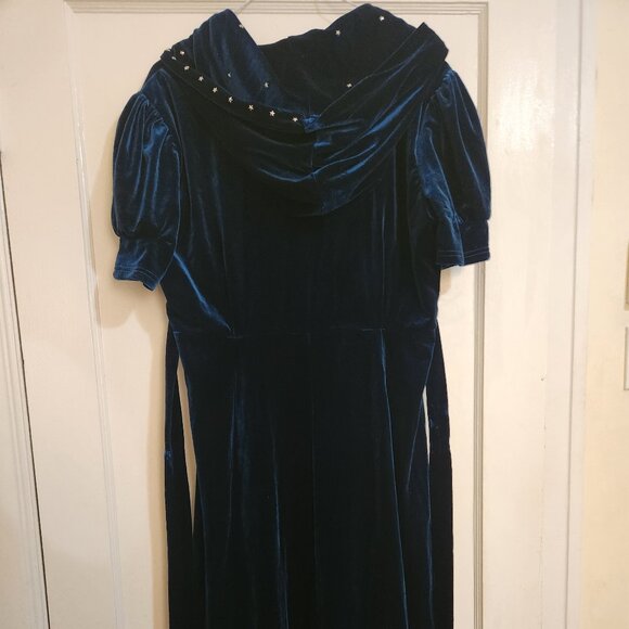 Nicoletta Carlone 1930s Style Blue Velvet Hooded Stars Dress - NWOT - Picture 7 of 9